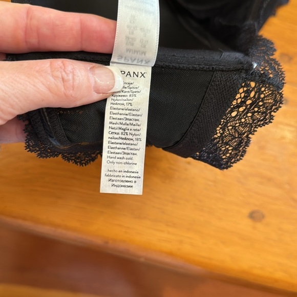 SPANX Women's Undie-Tectable Better Bandeau - Picture 7 of 9